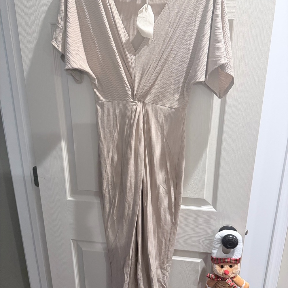 NWT Women’s Hem & Thread Twisted Front Midi Beige Boutique Dress M - Picture 4 of 4
